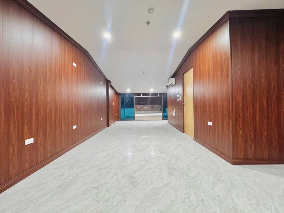 Cho thuê văn phòng 430 Tây Sơn 70m² giá chỉ 9.5 triệu - Không gian lý tưởng cho doanh nghiệp!