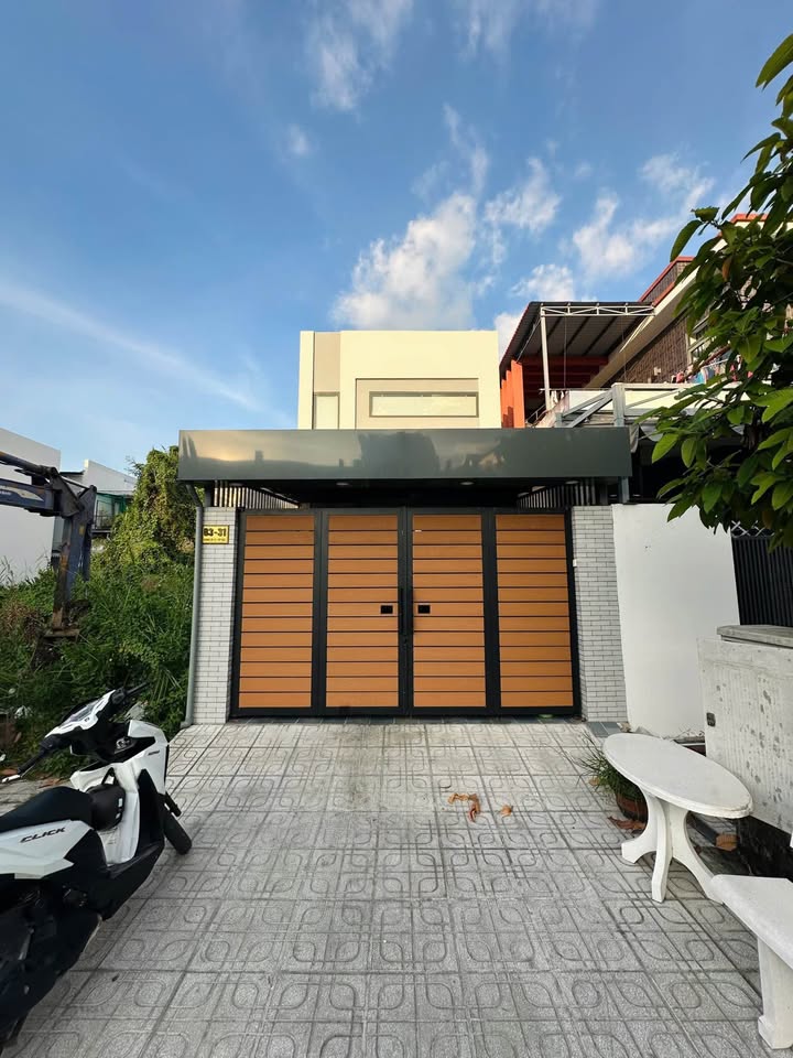 Nhà KĐT Tây Bắc Rạch Giá 90m² giá 2.65 tỷ - Hướng Tây Nam, Sân Ô TÔ