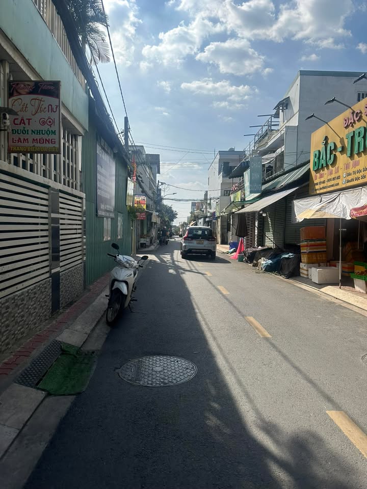 Nhà mặt tiền đường Số 22, Bình Chiểu, Thủ Đức 30m² giá 2.8 tỷ - Kinh doanh cực đẹp!