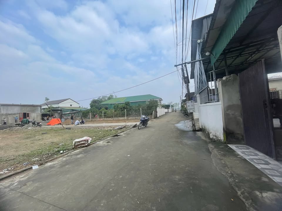 Đất Nghi Diên 125m² giá chỉ 900 triệu - Khu vực dân cư sầm uất!