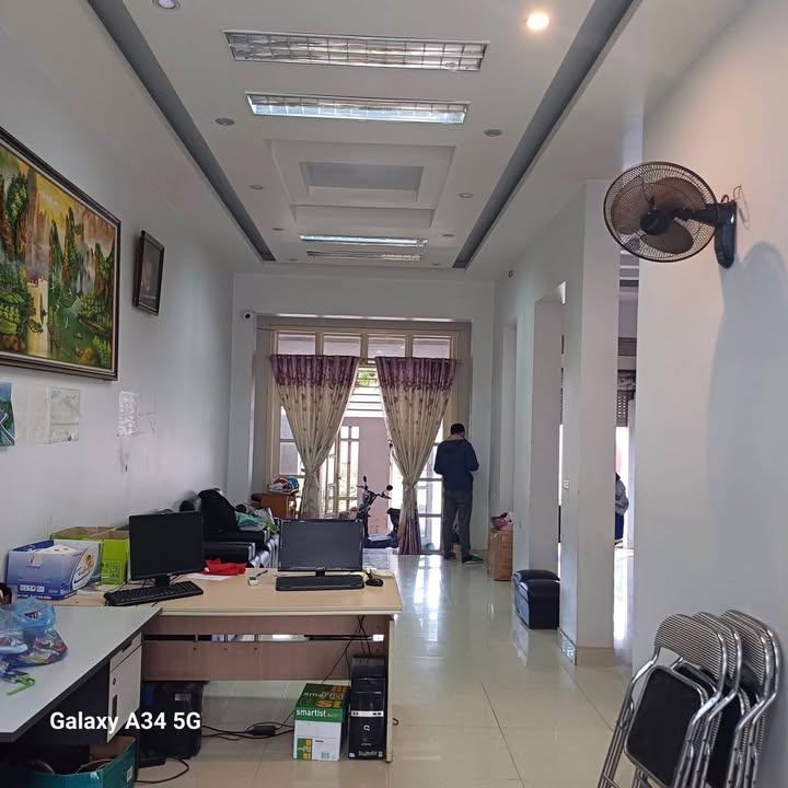 Nhà 2 tầng Tổ 22, Đông Phong, Lai Châu 105m² giá 2.2 tỷ - Nhà chính chủ, gần bệnh viện!