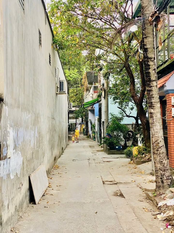 Nhà phố Tân Phú, Thủ Đức 94m² giá 2.4 tỷ - Sổ riêng, hỗ trợ vay ngân hàng!