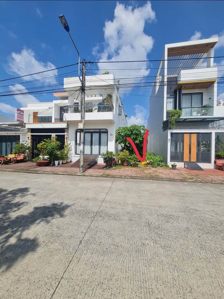 Đất nền Tố Hữu, Khu Licogi, Cà Mau 100m² - Sổ đỏ chính chủ, giá chỉ 1 tỷ!