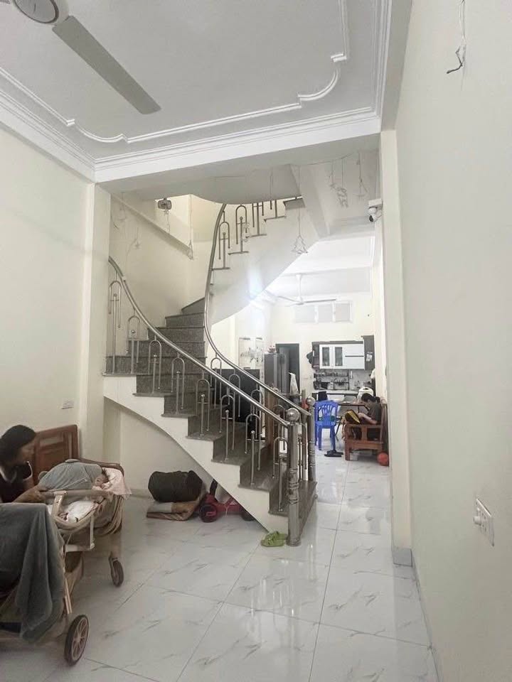 Nhà 3 tầng Di Trạch 52m² giá 6 tỷ - Ngõ thông, tiện ích đầy đủ!