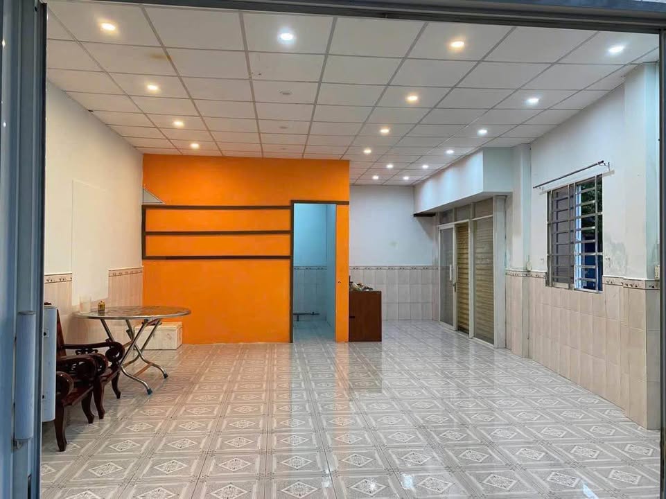 Mặt bằng kinh doanh cho thuê tại đường Đồng Khởi, 80m² - Giá chỉ 5.5 triệu!