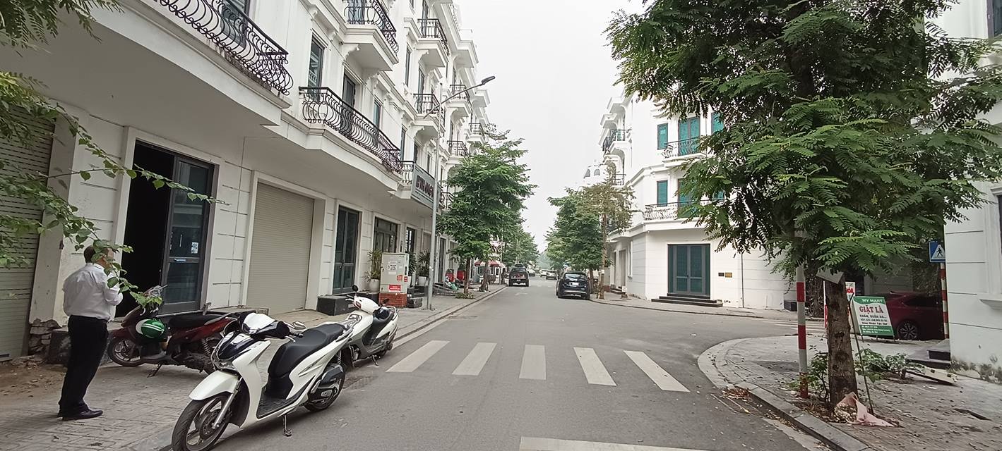 Nhà phố Kiến Hưng 72.5m² giá 18.3 tỷ - Không gian sáng thoáng, ô tô vào tận nhà!