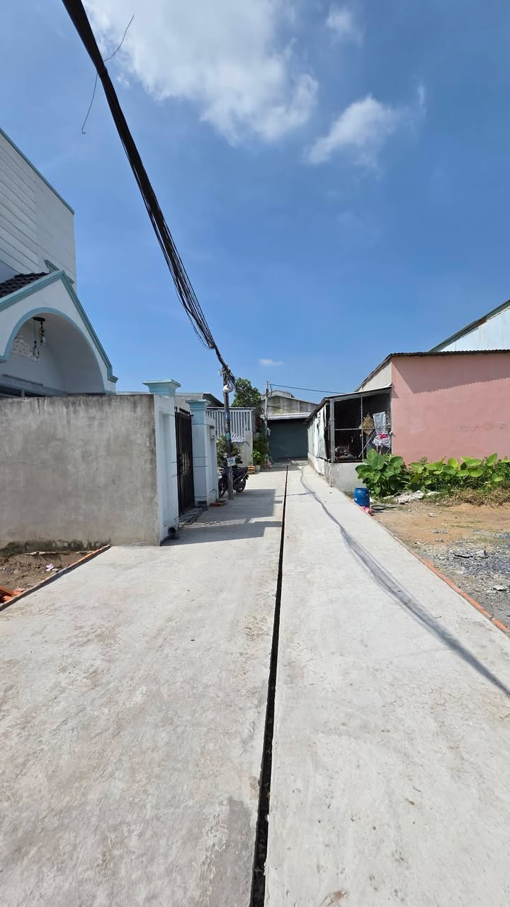 Đất Hóc Môn 99m² giá 3.15 tỷ - Sổ hồng riêng, đầu tư sinh lời!