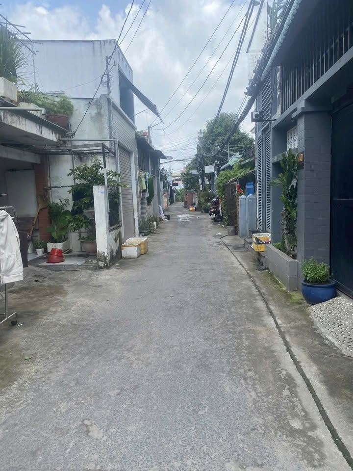 Nhà cấp 4 Bà Điểm 176m² giá 6.5 tỷ - Pháp lý đầy đủ, sẵn sàng giao dịch!