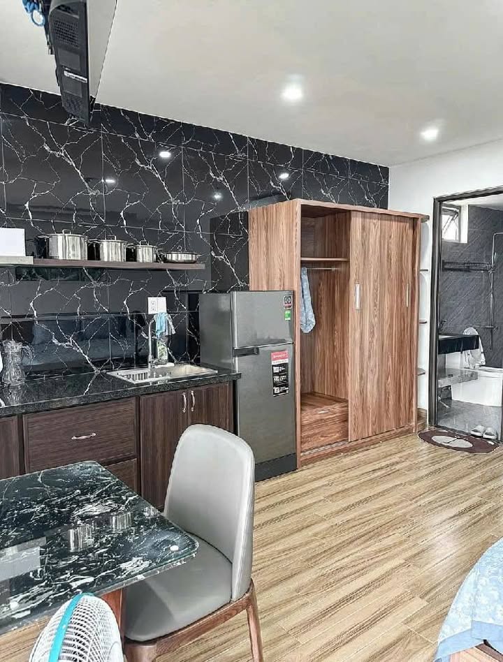 Bán tòa căn hộ 7 tầng Phạm Vấn Đà Nẵng 87m² giá 22 tỷ - Đầu tư sinh lời ngay gần biển!