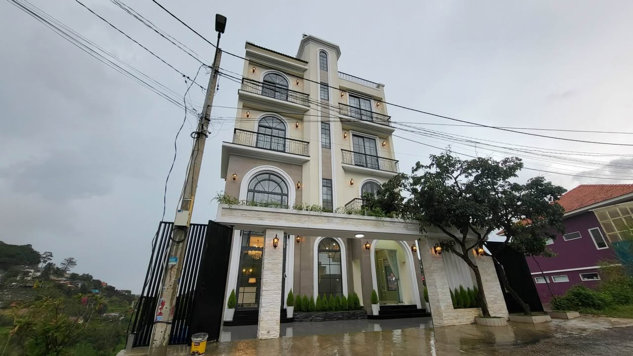 Khách sạn Khe Sanh Đà Lạt 250m² giá 26.5 tỷ - Thiết kế hiện đại, view rừng thông