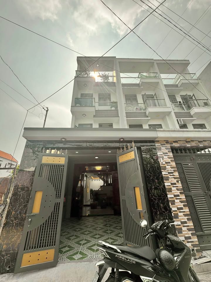 Nhà phố An Phú Đông, Quận 12, 75m² giá 5.55 tỷ - Đầu tư sinh lợi ngay!