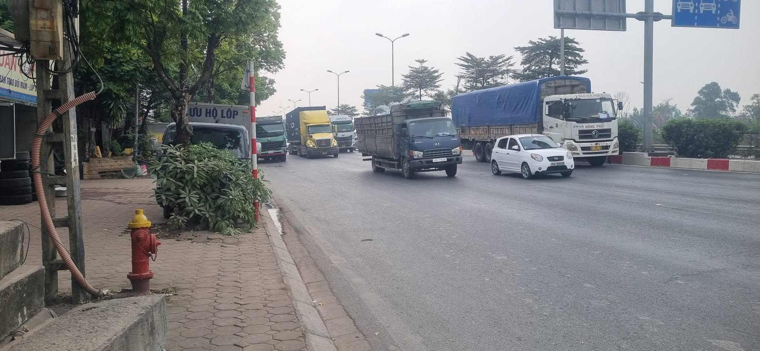 Nhà mặt phố Nguyễn Đức Thuận, Trâu Quỳ 140m² - Kinh doanh đỉnh cao!