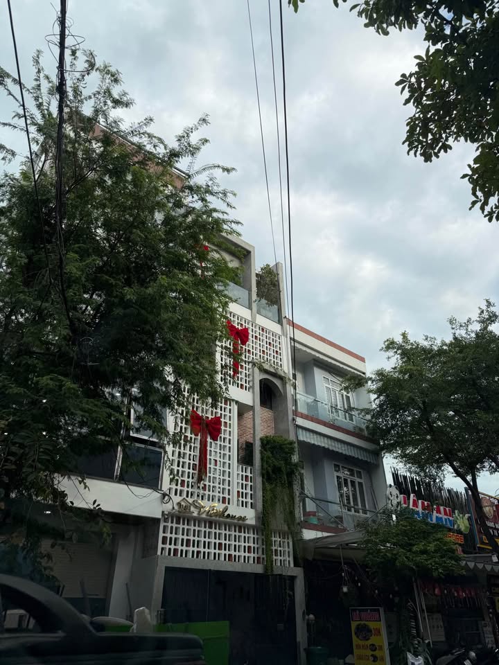 Mặt tiền Châu Thị Vĩnh Tế Đà Nẵng 120m² giá 20 tỷ - Vị trí đắc địa gần biển!