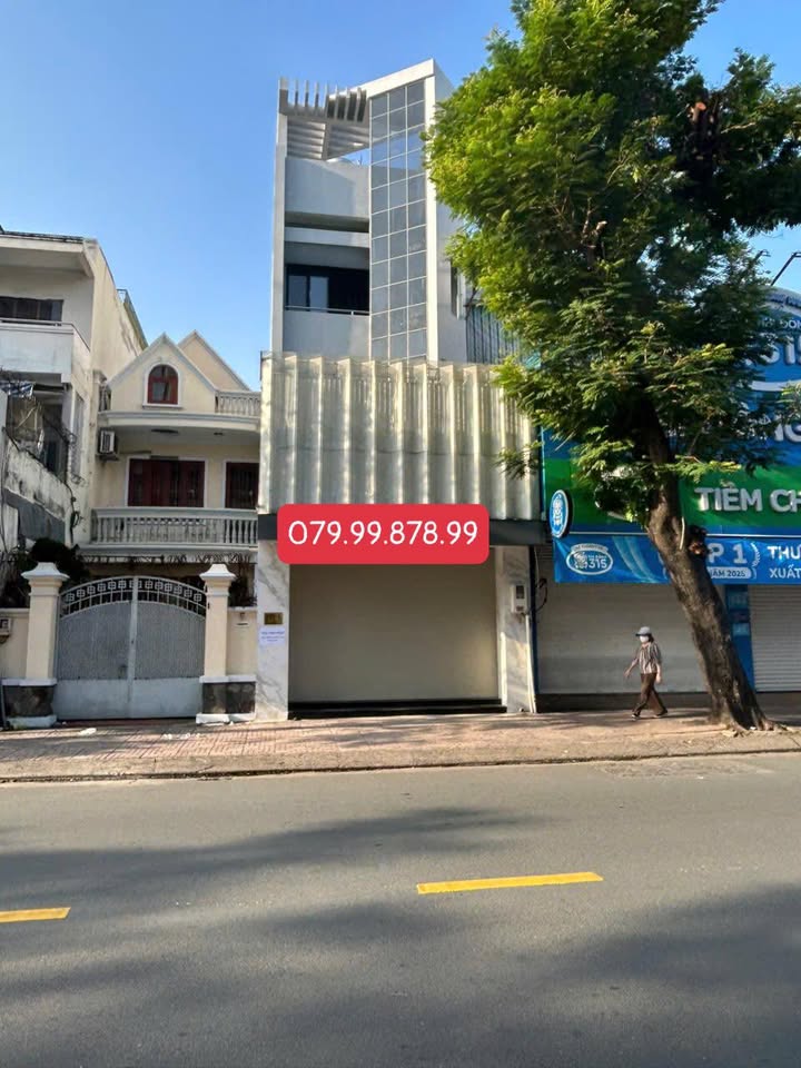 Nhà mặt tiền đường Lê Văn Sỹ, Q. Phú Nhuận, 81m² - Cho thuê ngay với giá chỉ 60 triệu/tháng!