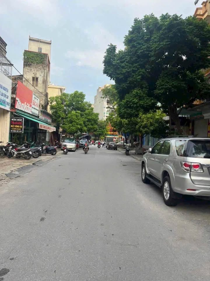 Nhà mặt tiền 7m tại Phường Hạc Thành 200m² - Vị trí kinh doanh sầm uất!