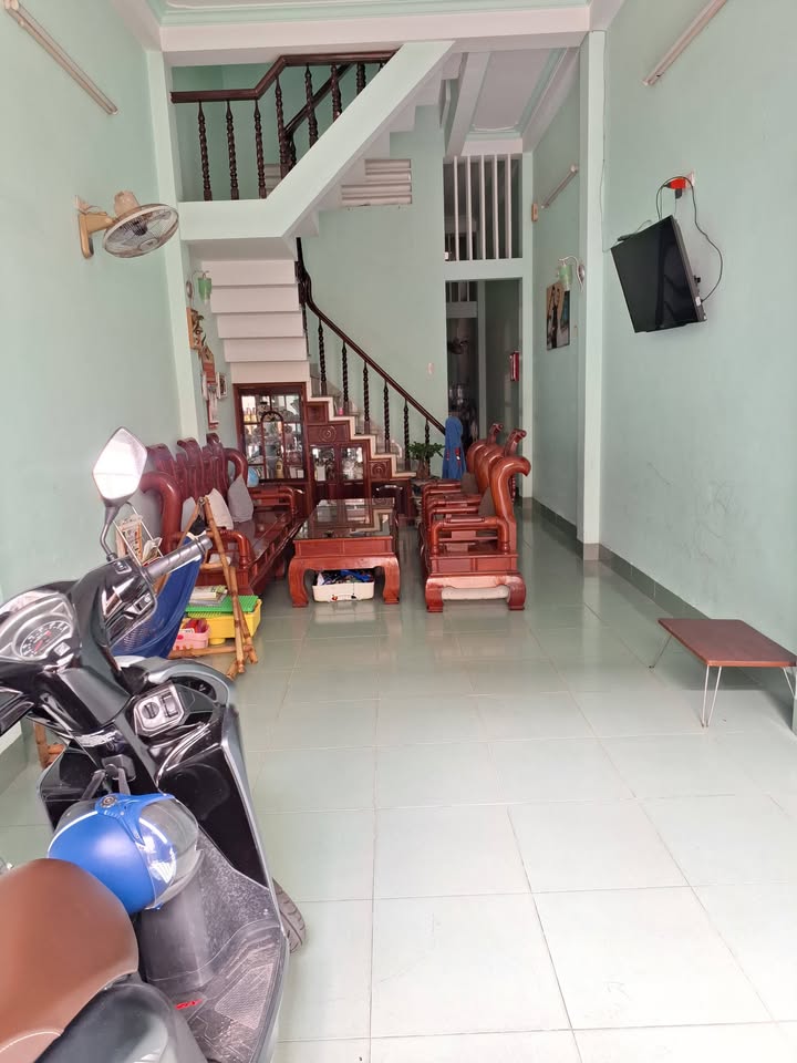 Nhà bán đường nội bộ Ngô Mây, Quy Nhơn 65m² giá 5 tỷ - Gần biển và chợ khu 6!