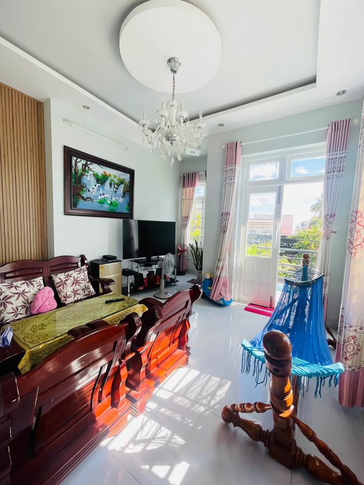 Nhà mặt tiền kinh doanh Phú Thuỷ, Phan Thiết 106m² giá 7.8 tỷ - Đầu tư sinh lời ngay!