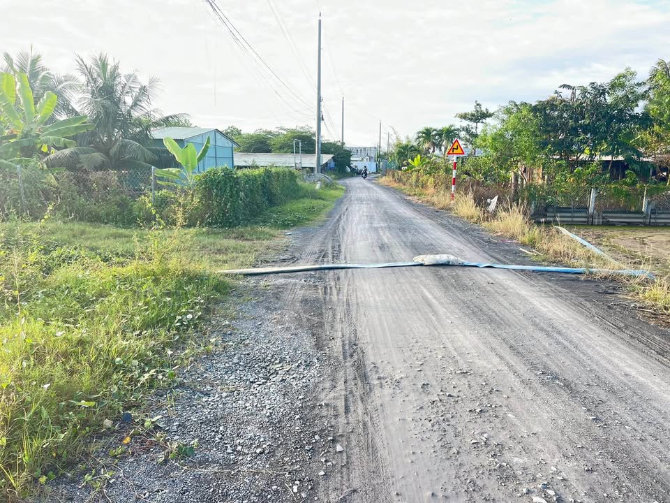 Đất thổ cư 115m² xã Long Hòa, giá chỉ 950 triệu - Đầu tư sinh lời ngay!