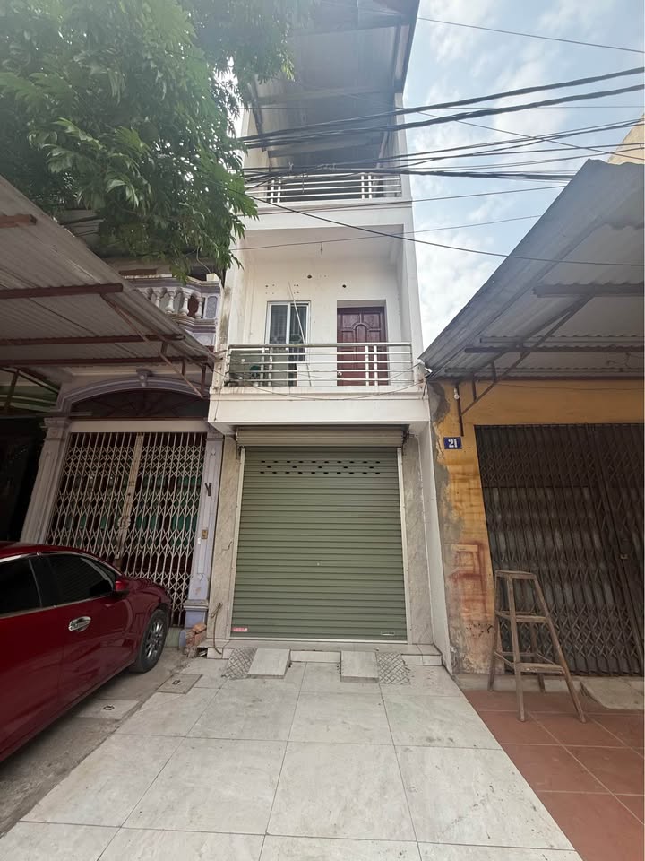 Nhà 2,5 tầng Đường Đàm Thuận Huy, P Trần Phú 52m² giá 3 tỷ - Đường to, vỉa hè rộng!