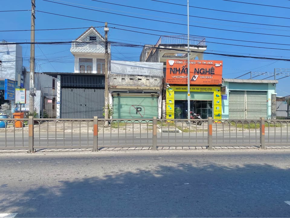 Nhà mặt tiền Tỉnh Lộ 8, Củ Chi 122m² - Vị trí kinh doanh đắc địa!