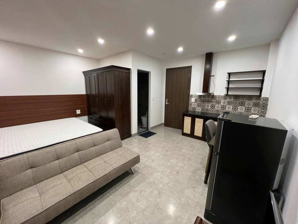 Căn hộ CCMN Ngọc Thụy Long Biên 25m² - Nội thất cao cấp, giá tốt!