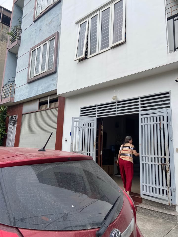 Nhà riêng Ngọc Thụy Long Biên 54m² - Căn góc thoáng, ô tô tránh!