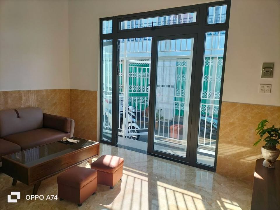 Nhà bán tại phường 8, Đà Lạt 70m² giá 2.1 tỷ - Đường ô tô đậu trước nhà!