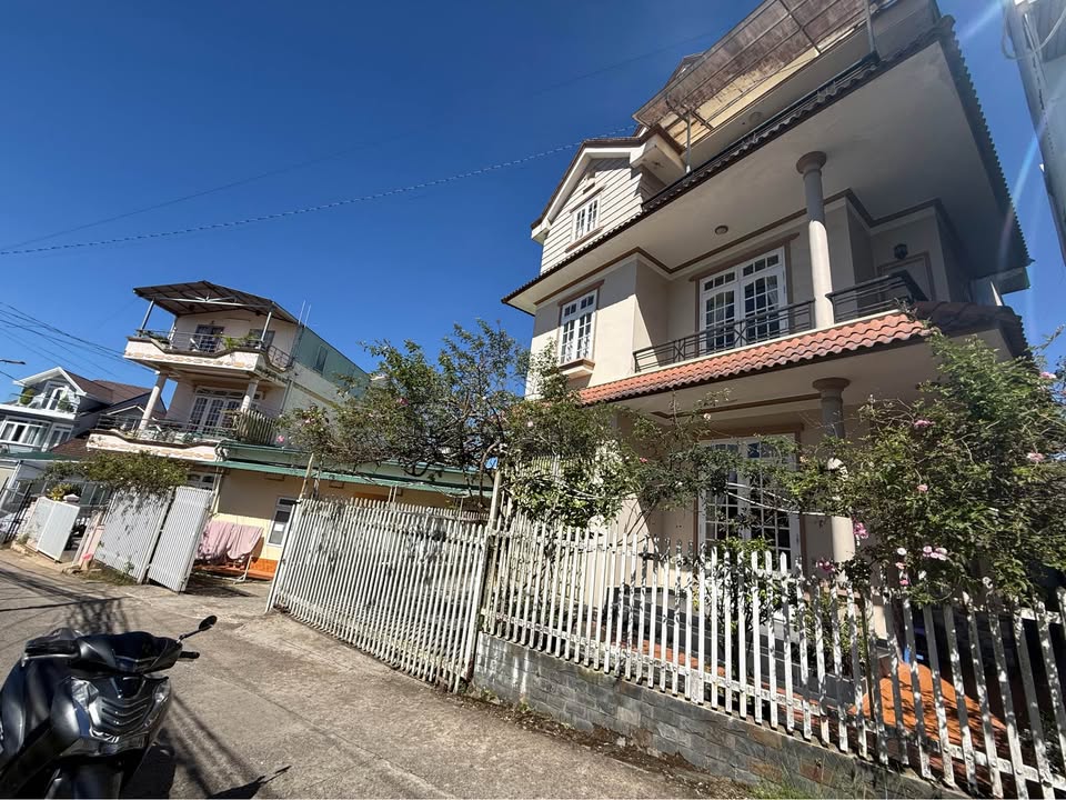 Đất nền Đà Lạt 235m² giá 14 tỷ - Tiềm năng kinh doanh cao!