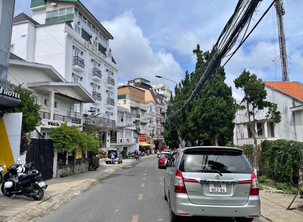 Nhà Mặt Tiền Phan Như Thạch, Đà Lạt 44m² giá 8.99 tỷ - Cơ hội đầu tư tuyệt vời!