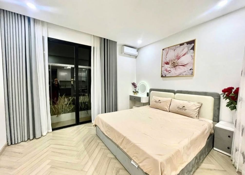 Căn hộ Tập thể thấp tầng Vạn Bảo, Kim Mã, Ba Đình 105m² - Ô tô vào tận sân!