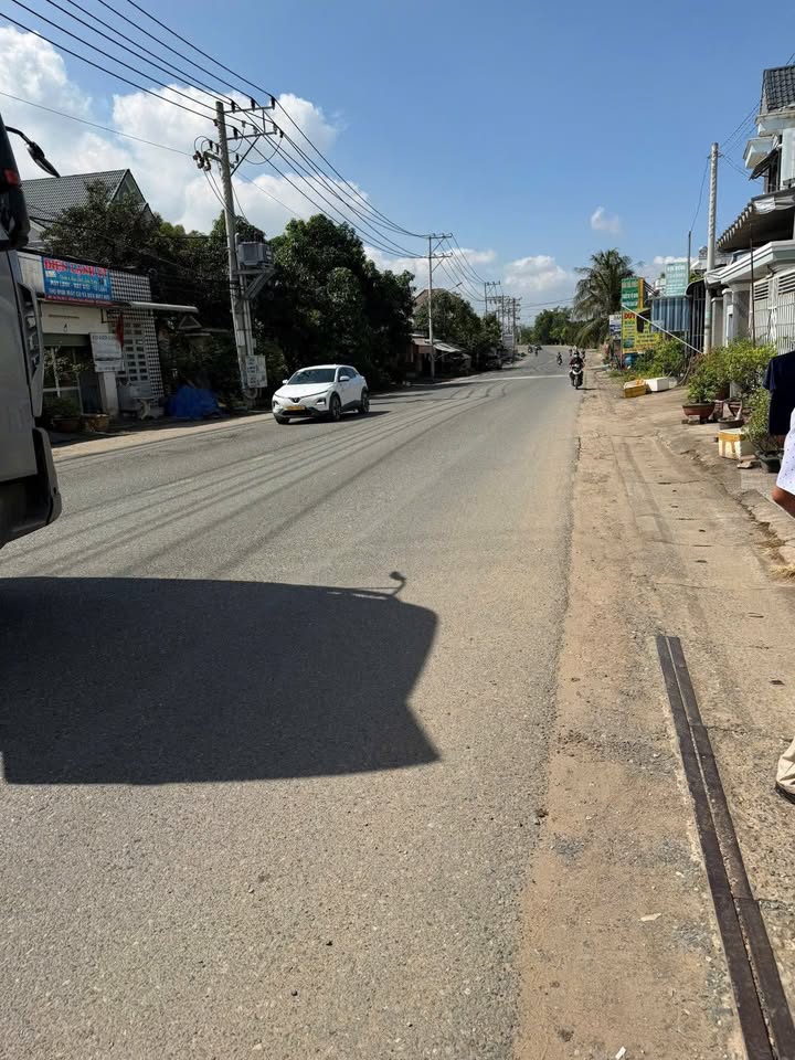 FrontHouse mặt tiền đường Lý Thái Tổ, Nhơn Trạch 480m² giá 10.5 tỷ - Đầu tư sinh lời ngay!