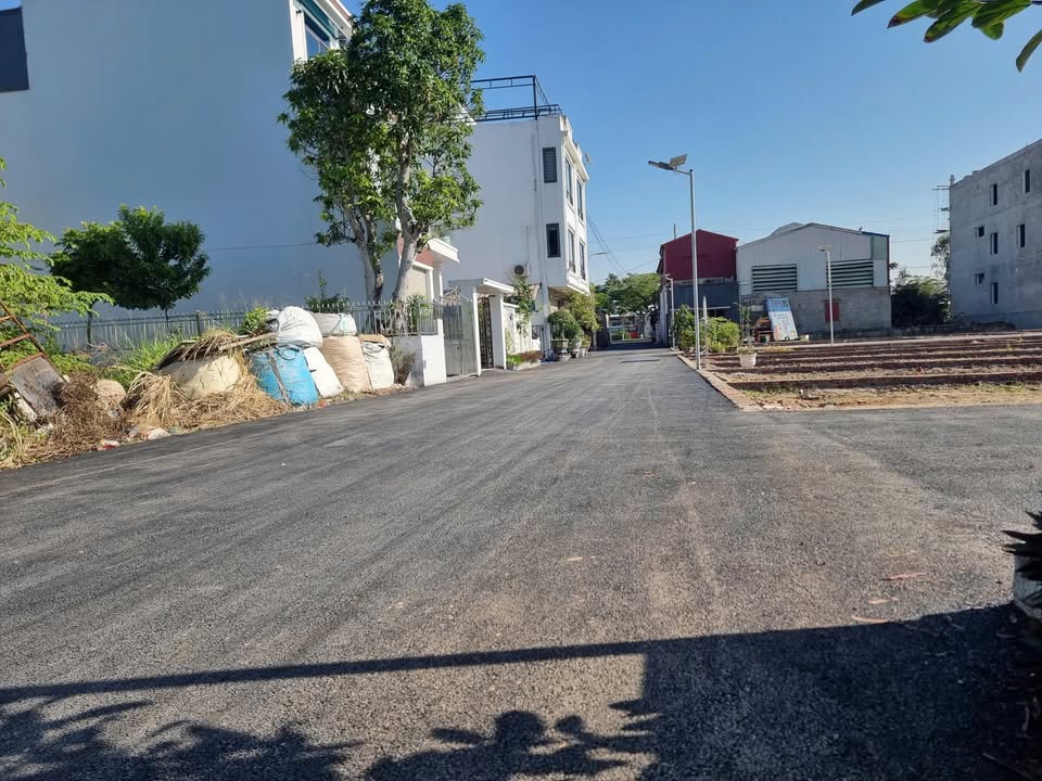 Đất nền Dương Kinh Hải Phòng 107m² giá 3.1 tỷ - Sổ hồng chính chủ, vị trí đẹp!