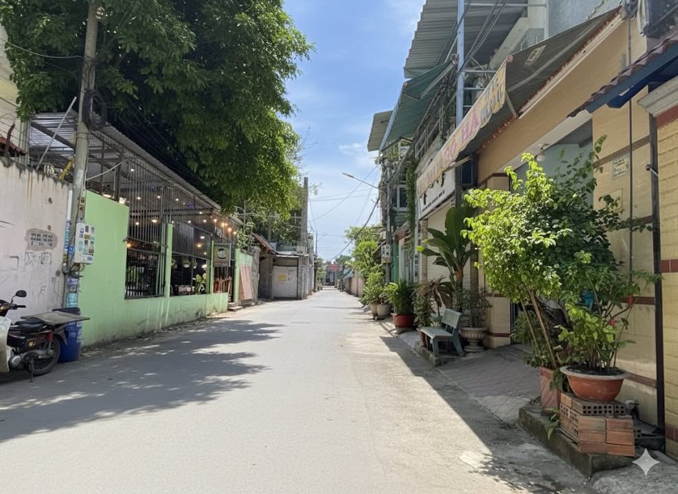 Nhà mặt tiền ĐT 743C Dĩ An 102m² giá 5 tỷ - Khu dân cư sầm uất