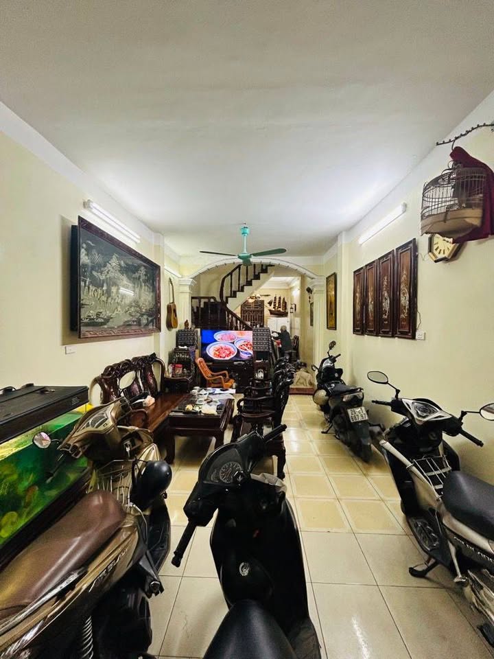 Nhà riêng Yên Hòa, Cầu Giấy 50m² giá 14 tỷ - Thiết kế hiện đại, hai mặt thoáng!