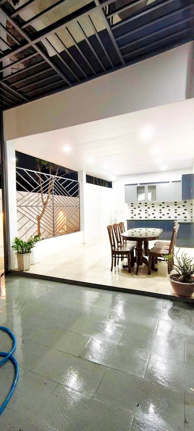 Nhà biệt thự mini Hóc Môn 144m² giá 2.53 tỷ - Sổ hồng chính chủ, thương lượng