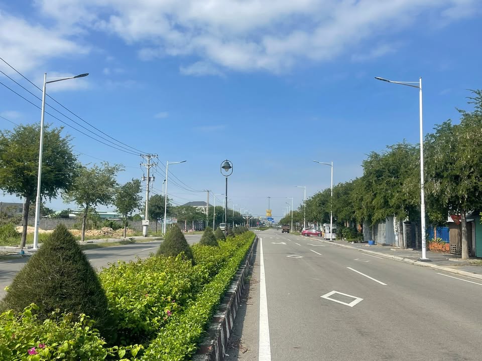 Nhà mặt tiền Điện Biên Phủ, Long Hải 252m² giá 7.5 tỷ - Kinh doanh thuận lợi!