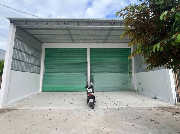 Kho xưởng cho thuê tại Tân Bình, Dĩ An 250m² - Giá tốt chỉ 15 triệu/tháng!