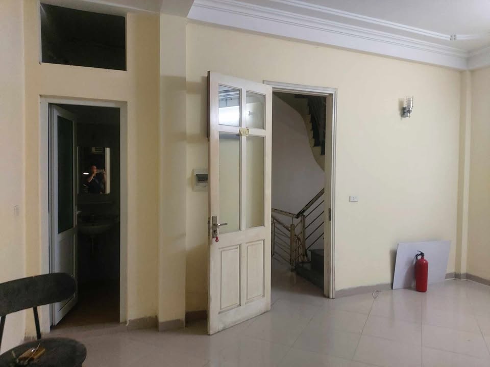 Phòng CCMN Chính Chủ tại Đội Cấn, Ba Đình 30m² giá chỉ 4 triệu - An ninh đảm bảo!