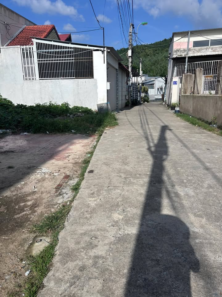 Đất nền Trần Sâm, Nam Nha Trang 122m² giá 2.75 tỷ - Sổ đỏ chính chủ!