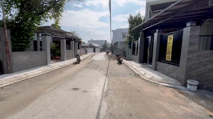 Đất nền 2 mặt tiền Yến Nê 1, Hòa Tiến 160m² giá chỉ 2.5 tỷ - Vị trí đắc địa!