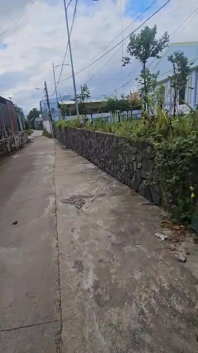 Lô đất 2 mặt kiệt ô tô tránh Mai Đăng Chơn, Đà Nẵng 90m² giá chỉ 2.69 tỷ - Cơ hội đầu tư tuyệt vời!