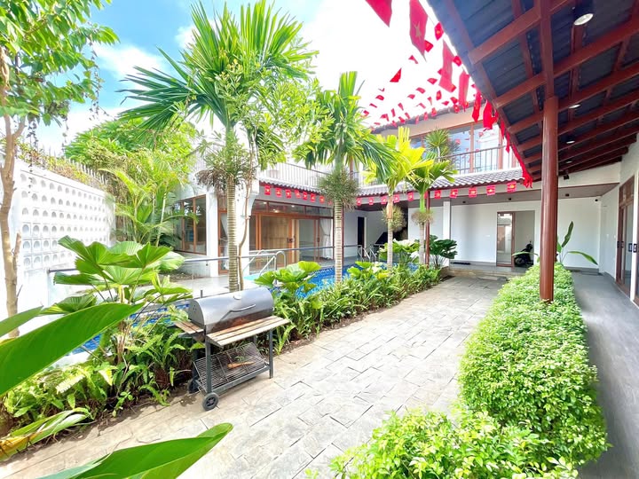 Bán gấp Nhà phố Vila 404m² Nghi Phong giá 9 tỷ - Lợi nhuận ngay lập tức!