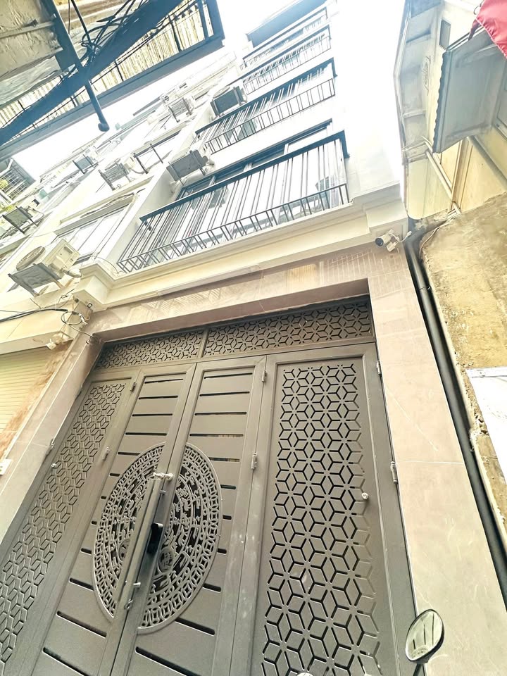 Nhà phố Yên Hòa Cầu Giấy 39m² giá thỏa thuận - Đẹp ở ngay, không cần sửa chữa!