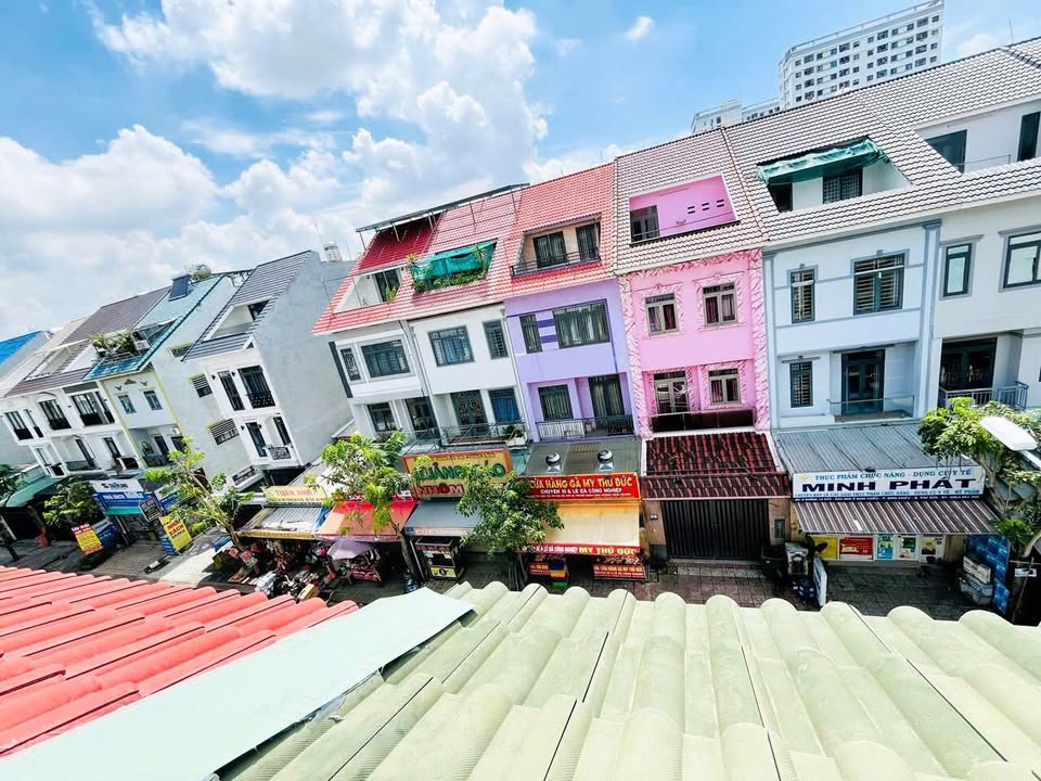 Nhà 4 tầng mặt tiền đường nhựa 12m tại Bình Chiểu - 85m² - Sẵn sàng ở ngay!