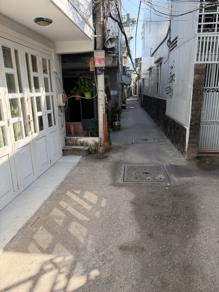 Nhà bán tại Quốc Lộ 50, xã Bình Hưng, 21m² giá 1.58 tỷ - Sẵn sàng vào ở!