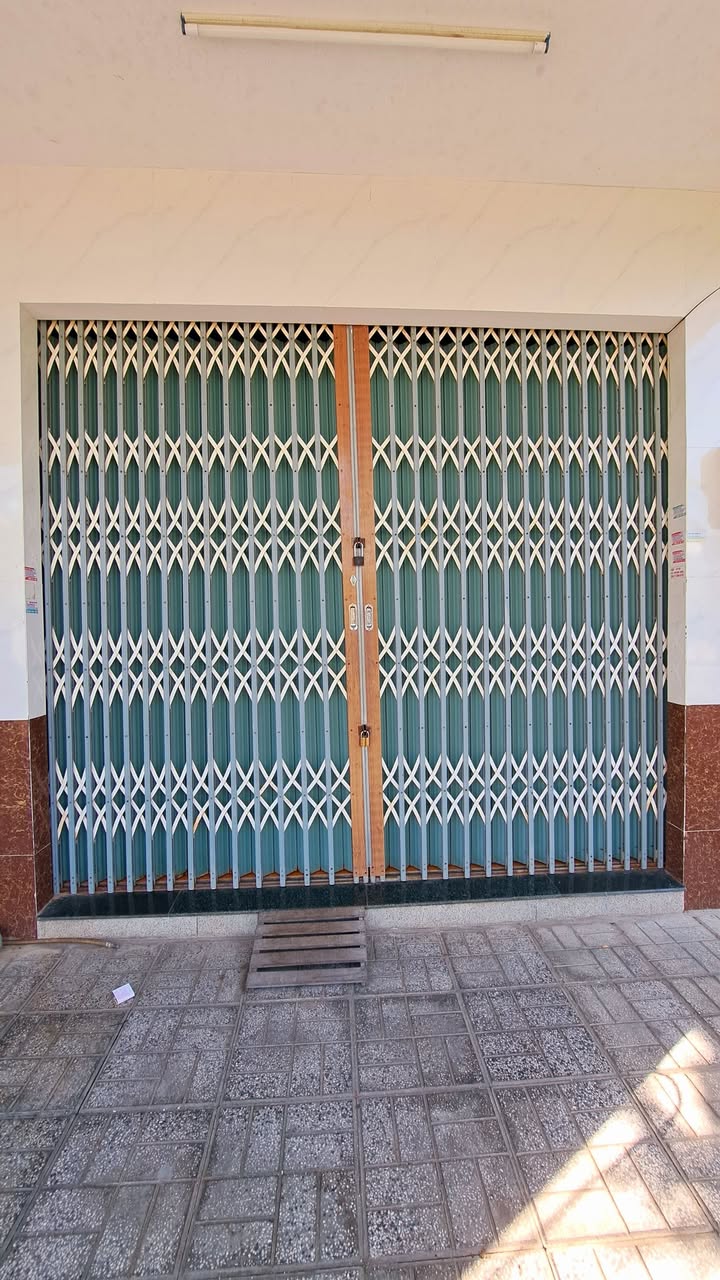 Bán nhà cấp 4 tại Mỹ Phước, Long Xuyên, 60m² - Giá 2.1 tỷ, Sẵn sàng vào ở!