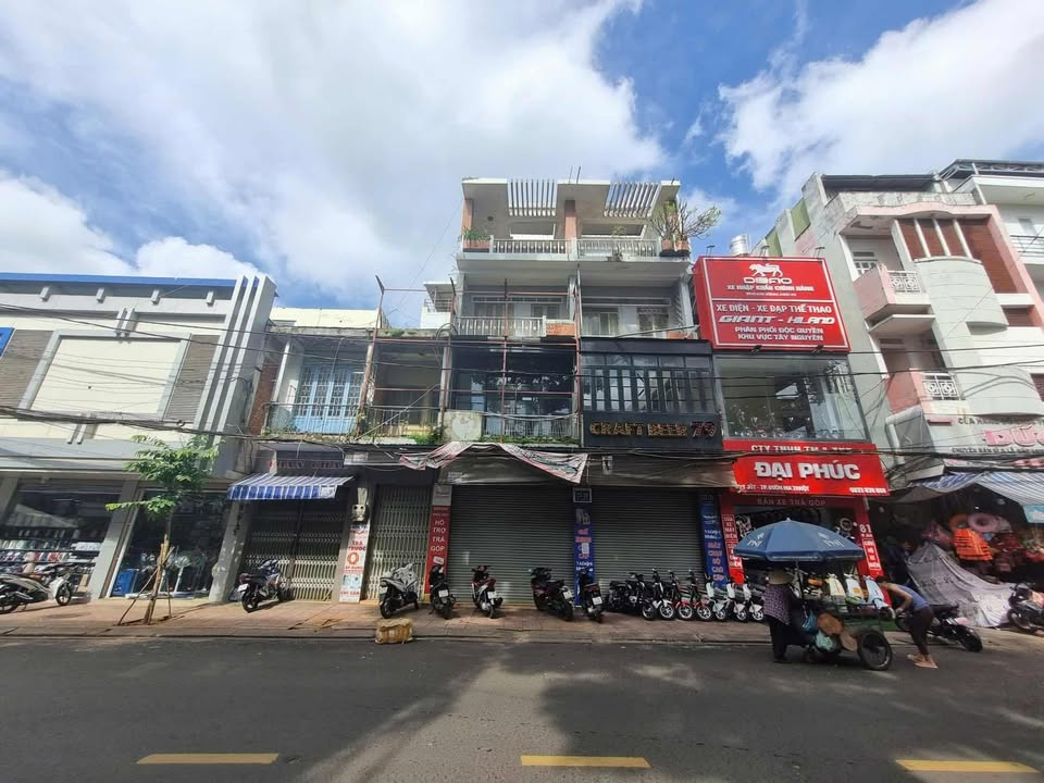 Cho thuê nhà mặt tiền đường Y Jut Buôn Ma Thuột 324m² - Vị trí đắc địa kinh doanh sầm uất!