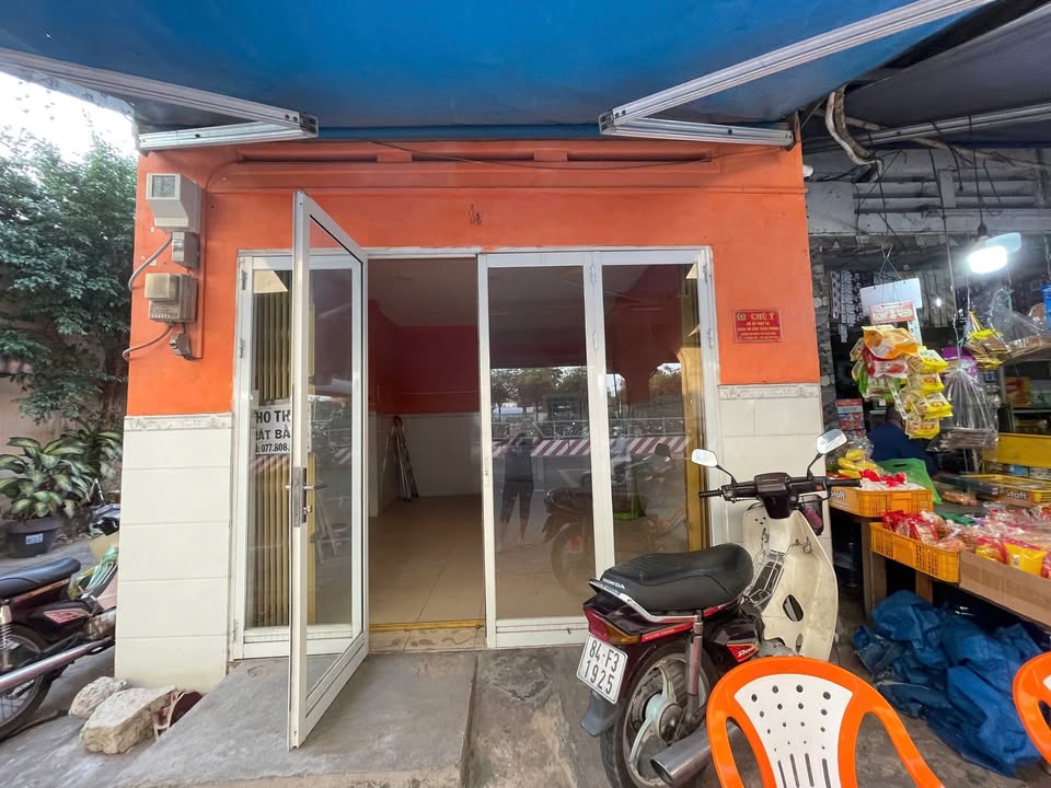 Cho thuê mặt bằng kinh doanh tại Thủ Đức 36m² giá 7 triệu - Vị trí đắc địa đối diện ga Bình Thái!