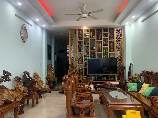 Nhà 4 tầng Nguyễn Văn Quá, 80m² giá 7.7 tỷ - Ô tô vào nhà, gần Trường Chinh!