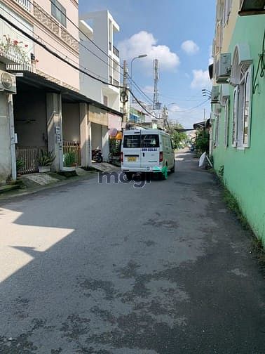 Nhà mặt tiền kinh doanh 160m², Quận 12, giá chỉ 8.9 tỷ - Đầu tư sinh lời ngay!